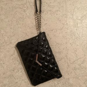 🆕 EXPRESS black patent quilted wristlet/clutch